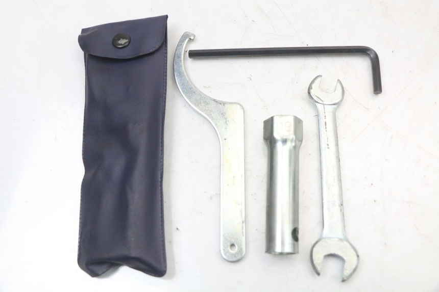 photo de TROUSSE A OUTILS KYMCO XCITING 250 (2006 - 2009) - Vue principale