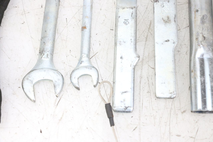 photo de TROUSSE A OUTILS YAMAHA XJ6 ABS 600 (2008 - 2016) - Zoom état d’usage