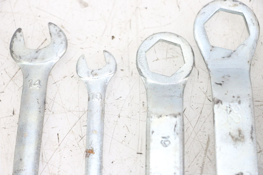 photo de TROUSSE A OUTILS YAMAHA XJ6 ABS 600 (2008 - 2016) - Vue d’ensemble