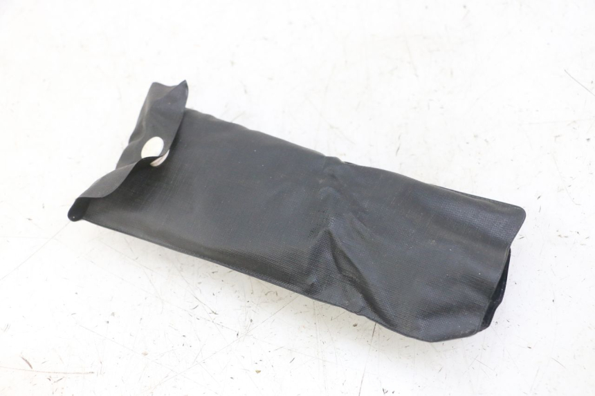 photo de TROUSSE A OUTILS HONDA XLV VARADERO 125 (2000 - 2006) - Gros plan technique