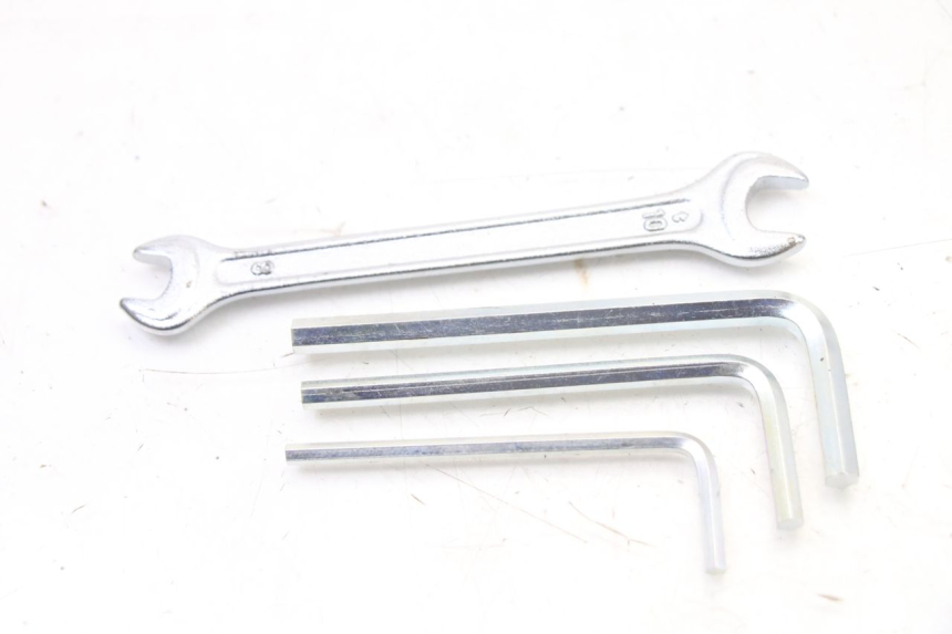 photo de TROUSSE A OUTILS YAMAHA TRACER 7 700 (2020 - 2024) - Zoom état d’usage