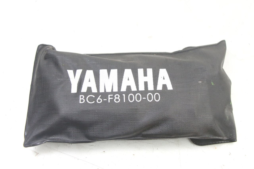photo de TROUSSE A OUTILS YAMAHA TRACER 7 700 (2020 - 2024) - Gros plan technique