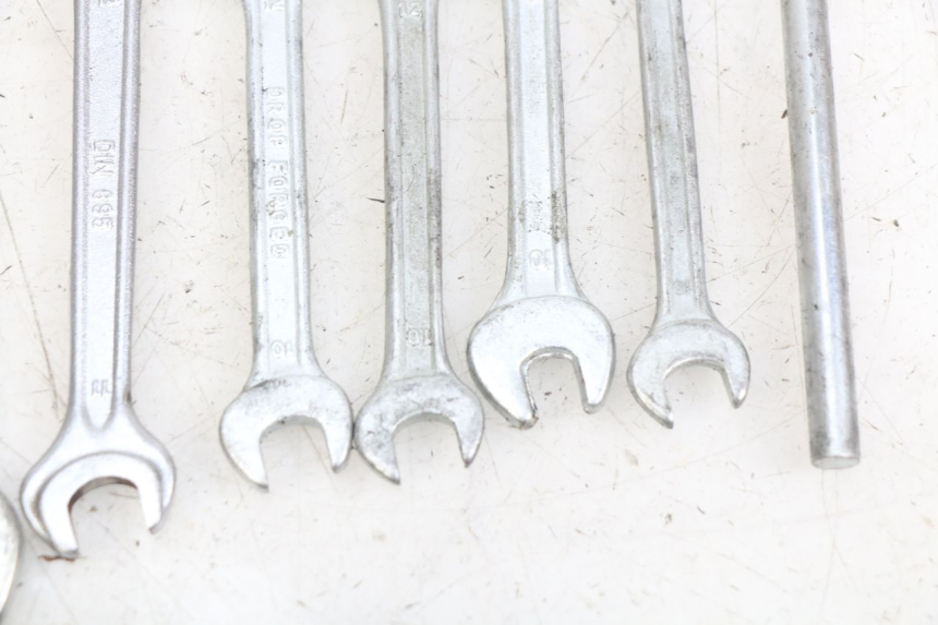 photo de TROUSSE A OUTILS YAMAHA YP MAJESTY 125 (2007 - 2010) - État de surface