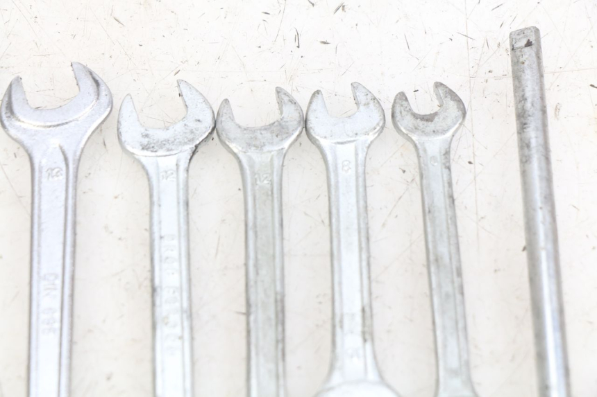 photo de TROUSSE A OUTILS YAMAHA YP MAJESTY 125 (2007 - 2010) - Pièce contrôlée