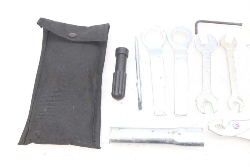 photo de TROUSSE A OUTILS KAWASAKI Z 650 (2016 - 2019) - Vue d’ensemble