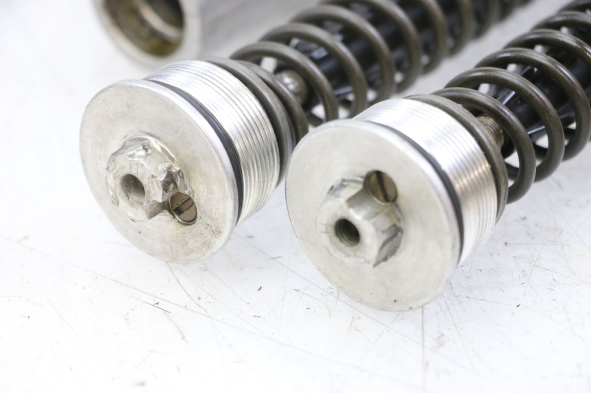 photo de TUBE FOURCHE HONDA CR 85 (2003 - 2007) - Aperçu profil