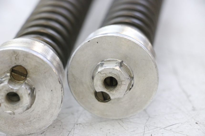 photo de TUBE FOURCHE HONDA CR 85 (2003 - 2007) - Autre angle de vue