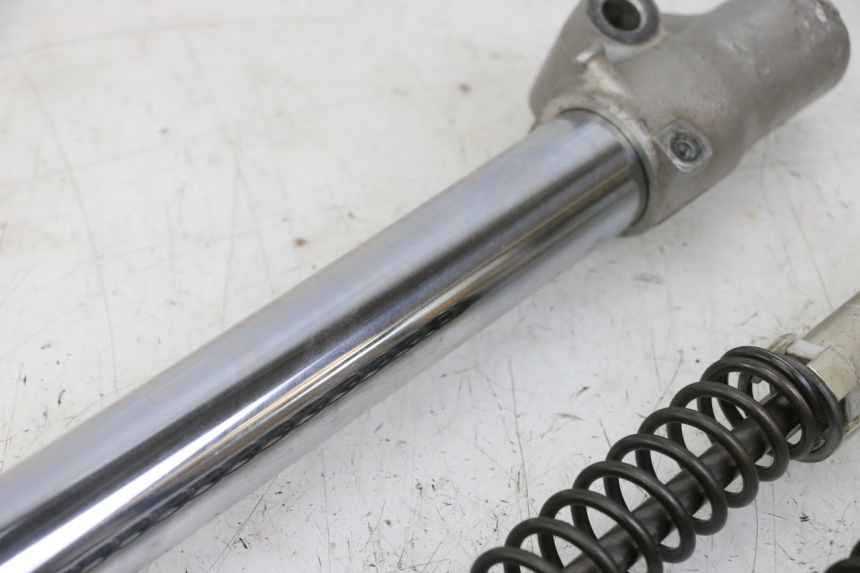 photo de TUBE FOURCHE HONDA CR 85 (2003 - 2007) - Vue d’ensemble