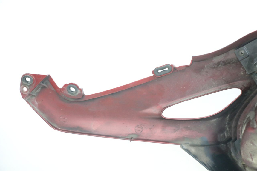 photo de VALISE DROITE HONDA NTV DEAUVILLE 650 (1998 - 2001) - Gros plan technique