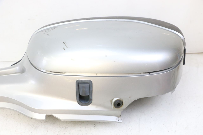 photo de VALISE DROITE HONDA NTV DEAUVILLE 650 (2001 - 2006) - Zoom composants