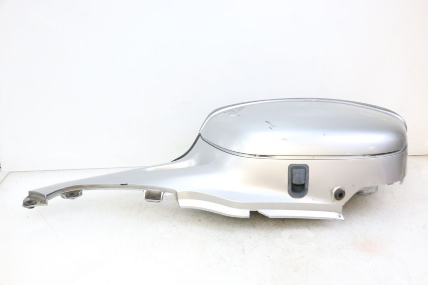 photo de VALISE DROITE HONDA NTV DEAUVILLE 650 (2001 - 2006) - Vue rapprochée