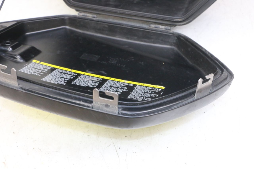 photo de VALISE DROITE YAMAHA TDM ABS 900 (2002 - 2014) - Vue rapprochée