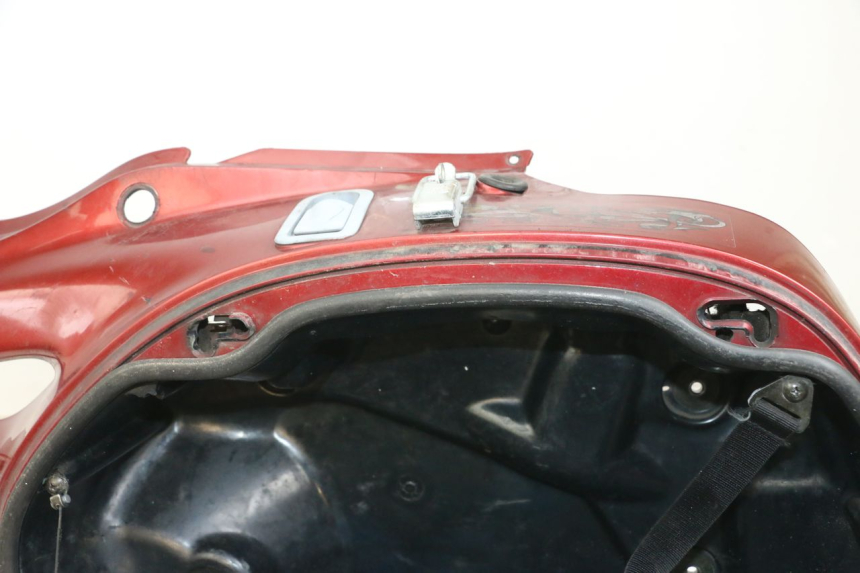 photo de VALISE GAUCHE HONDA NTV DEAUVILLE 650 (1998 - 2001) - Gros plan technique