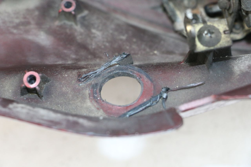 photo de VALISE GAUCHE HONDA NTV DEAUVILLE 650 (1998 - 2001) - Marquages et références