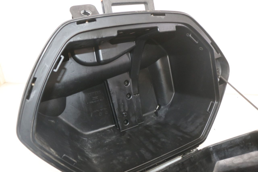 photo de VALISE GAUCHE YAMAHA FJR ABS 1300 (2006 - 2012) - Détails caractéristiques