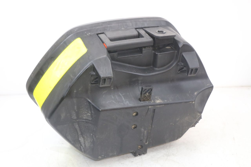photo de VALISE GAUCHE YAMAHA FJR ABS 1300 (2006 - 2012) - Vue rapprochée