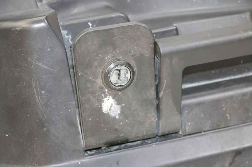 photo de VALISE YAMAHA TDM ABS 900 (2002 - 2014) - Zoom état d’usage