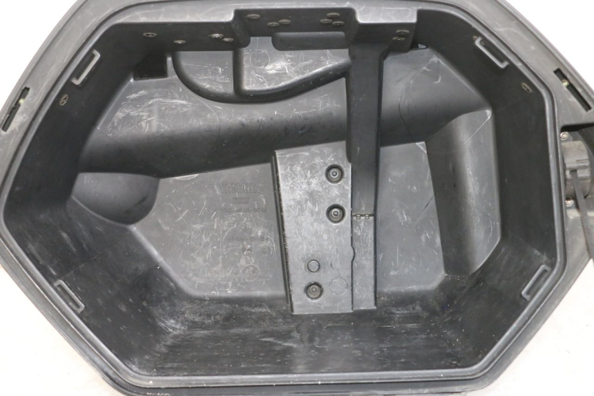 photo de VALISE YAMAHA TDM ABS 900 (2002 - 2014) - Gros plan technique