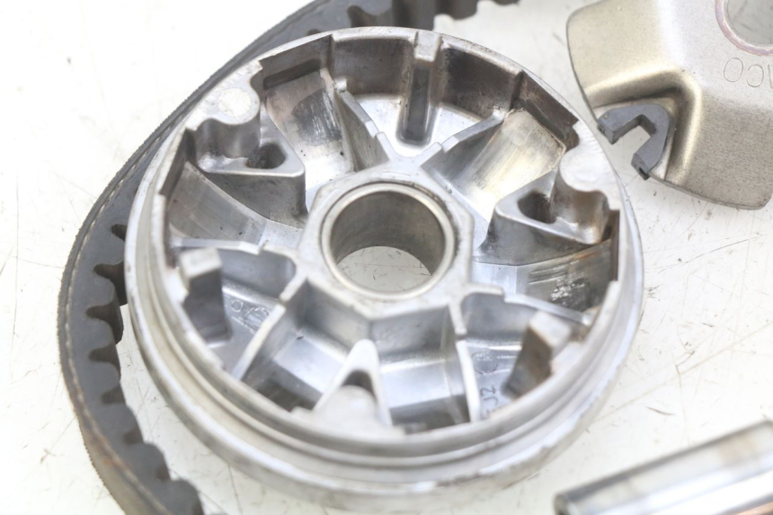 photo de VARIATEUR KYMCO AGILITY 16+ 4T 50 (2018 - 2023) - Points de fixation