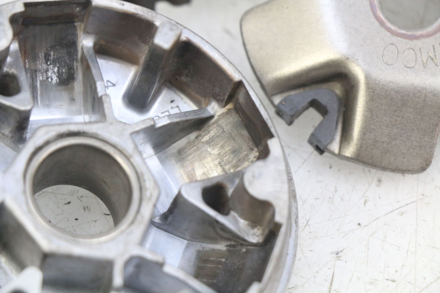 photo de VARIATEUR KYMCO AGILITY 16+ 4T 50 (2018 - 2023) - État de surface