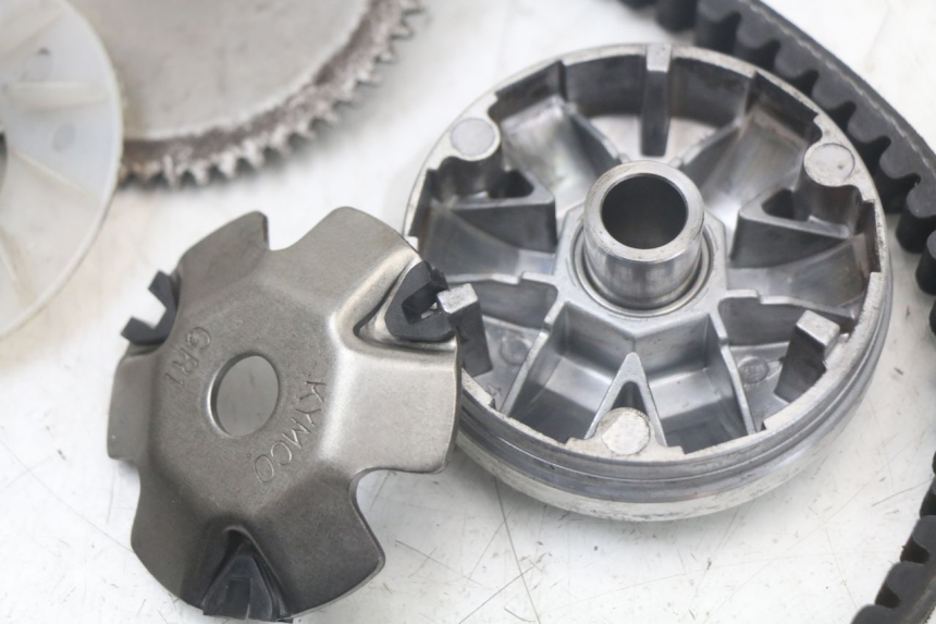 photo de VARIATEUR KYMCO AGILITY 4T 50 (2018 - 2022) - Gros plan technique