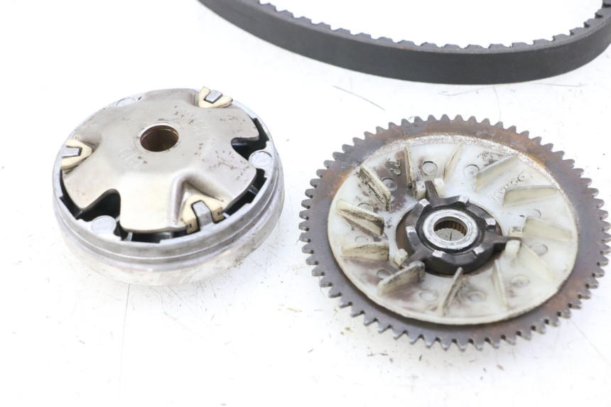 photo de VARIATEUR KYMCO AGILITY 4T 50 (2018 - 2022) - Autre angle de vue