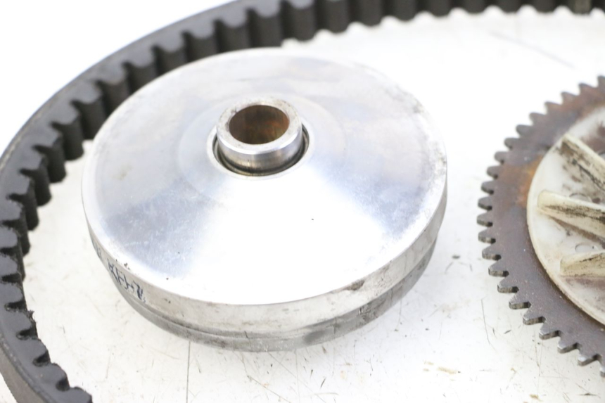 photo de VARIATEUR KYMCO AGILITY 4T 50 (2018 - 2022) - Gros plan technique