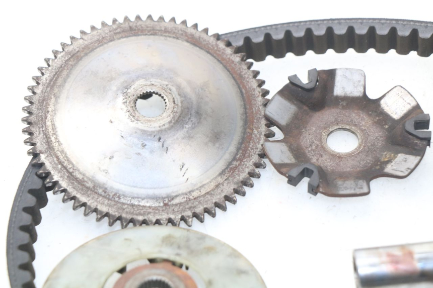 photo de VARIATEUR KYMCO AGILITY CITY 2T 50 (2008 - 2016) - Gros plan technique