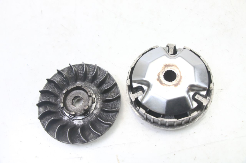 photo de VARIATEUR MBK BOOSTER SPIRIT NAKED 50 (2004 - 2017) - Autre angle de vue