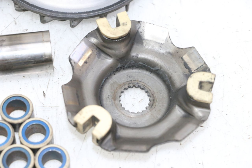 photo de VARIATEUR SUZUKI BURGMAN 125 (2007 - 2014) - Gros plan technique