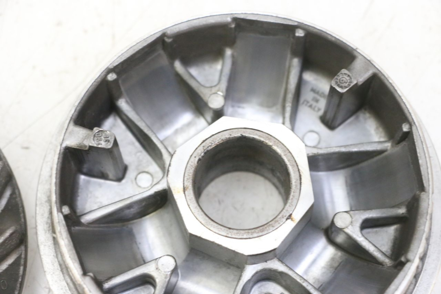 photo de VARIATEUR SUZUKI BURGMAN 125 (2007 - 2014) - Vue rapprochée