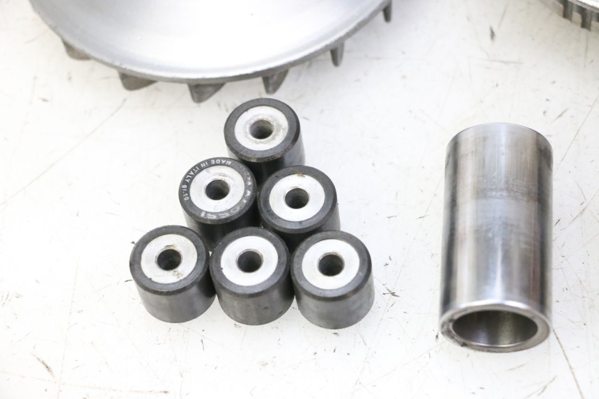 photo de VARIATEUR SUZUKI BURGMAN 125 (2007 - 2014) - Gros plan technique