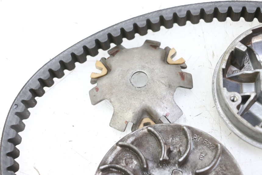 photo de VARIATEUR PEUGEOT CITYSTAR 50 (2013 - 2017) - État de surface