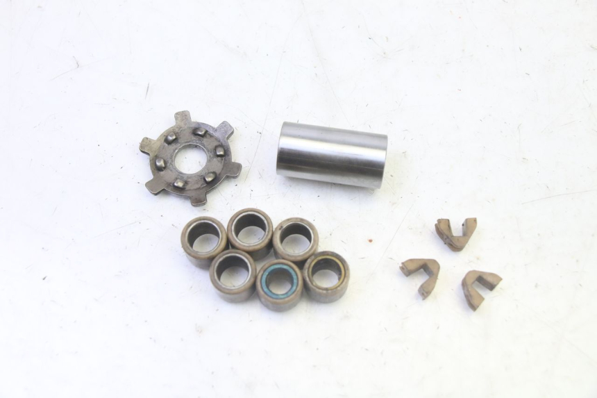 photo de VARIATEUR PEUGEOT CITYSTAR 50 (2013 - 2017) - Gros plan technique