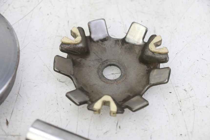 photo de VARIATEUR PEUGEOT CITYSTAR 50 (2013 - 2017) - Gros plan technique