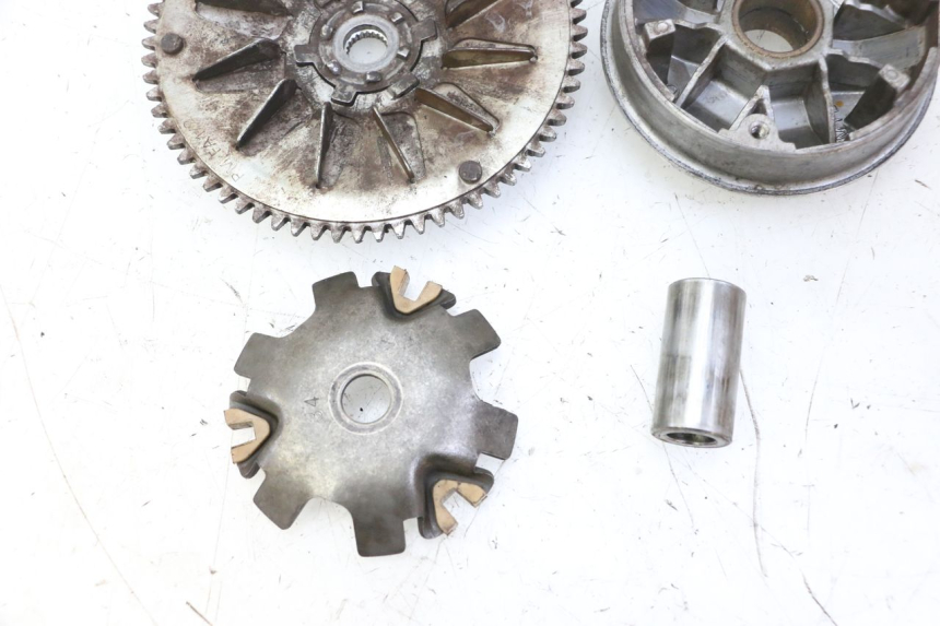 photo de VARIATEUR PEUGEOT ELYSTAR 50 (2002 - 2014) - Points de fixation