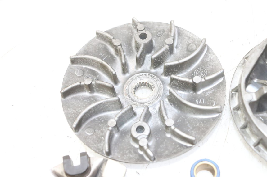 photo de VARIATEUR HONDA FES S-WING SWING ABS 125 (2007 - 2015) - Marquages et références