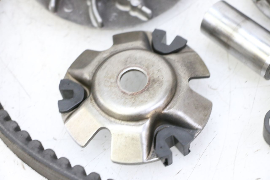 photo de VARIATEUR HONDA FES S-WING SWING ABS 125 (2007 - 2015) - État de surface