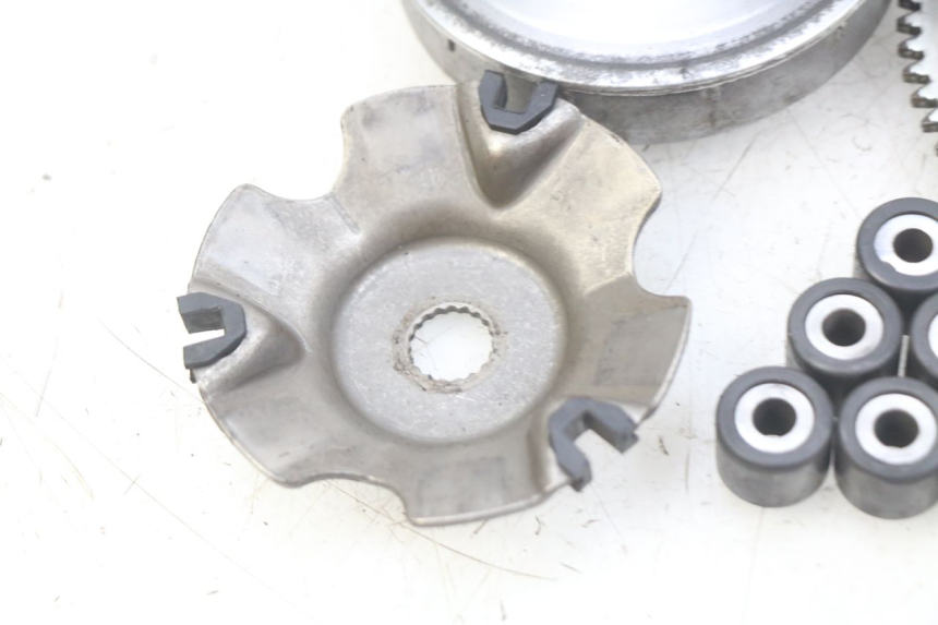 photo de VARIATEUR PIAGGIO FLY 4T 50 (2013 - 2017) - Autre angle de vue