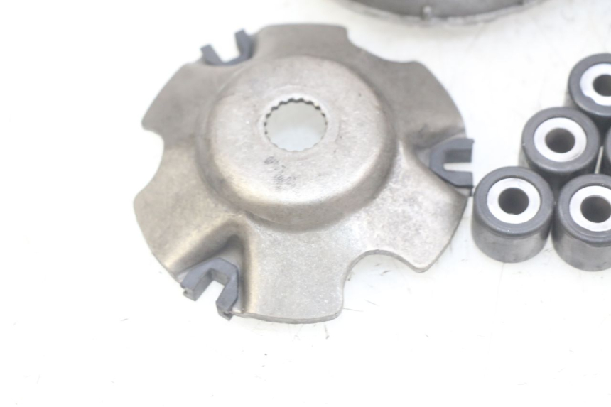 photo de VARIATEUR PIAGGIO FLY 4T 50 (2013 - 2017) - État de surface