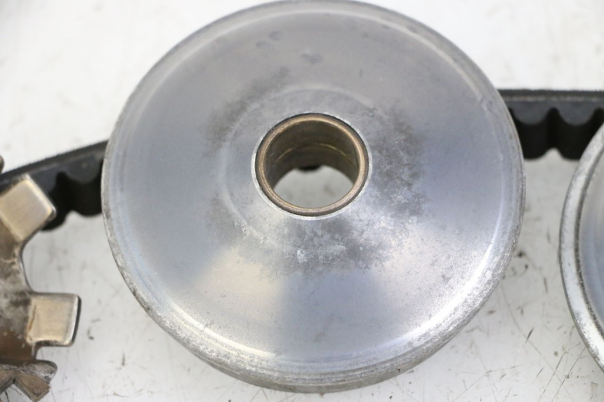 photo de VARIATEUR PEUGEOT KISBEE 2T 50 (2010 - 2017) - Gros plan technique