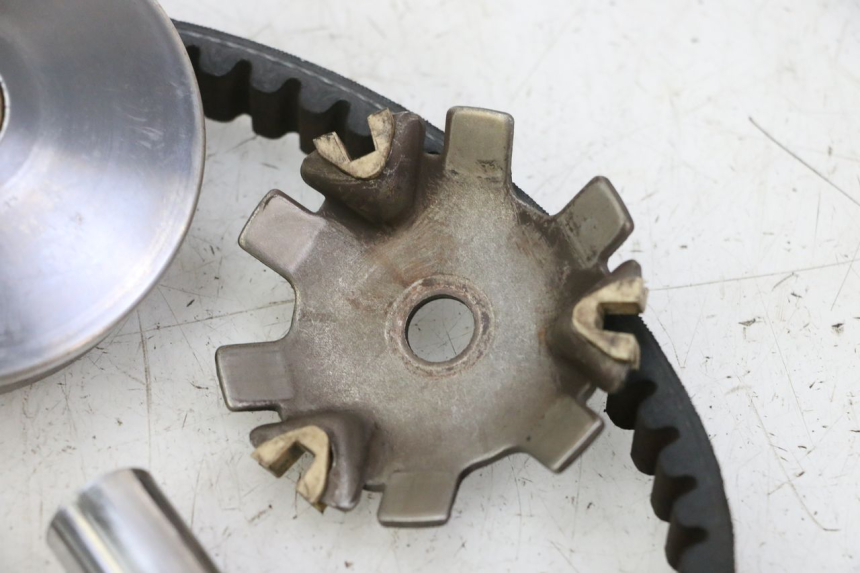 photo de VARIATEUR PEUGEOT KISBEE 2T 50 (2010 - 2017) - Vue d’ensemble