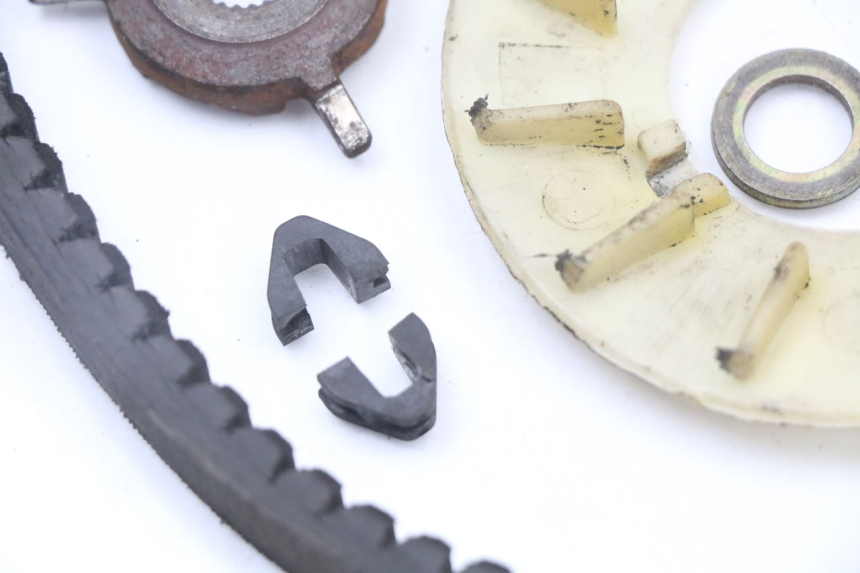 photo de VARIATEUR PEUGEOT KISBEE 4T 50 (2018 - 2022) - État de surface