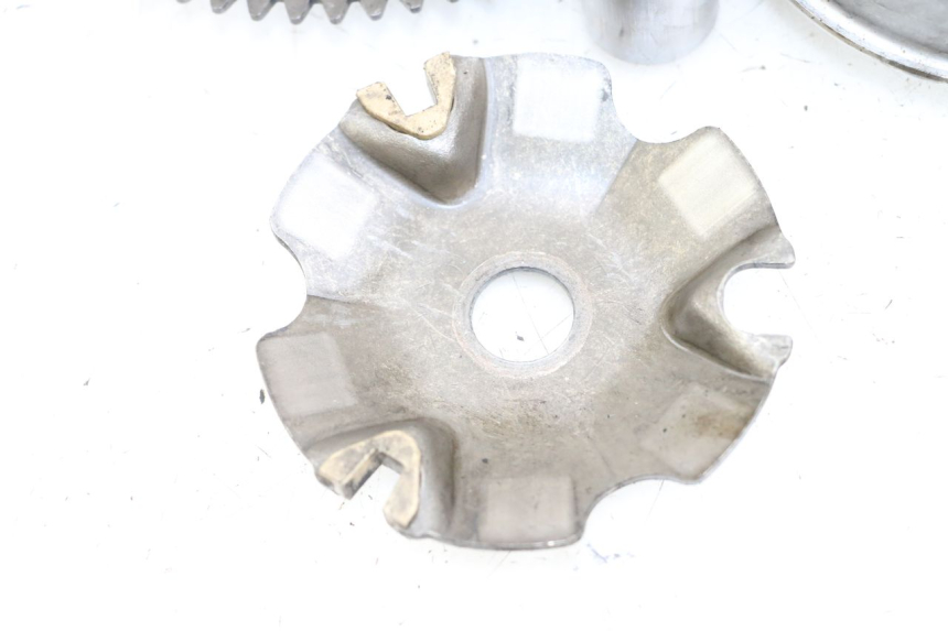 photo de VARIATEUR PEUGEOT KISBEE 4T 50 (2010 - 2017) - Détail de la pièce