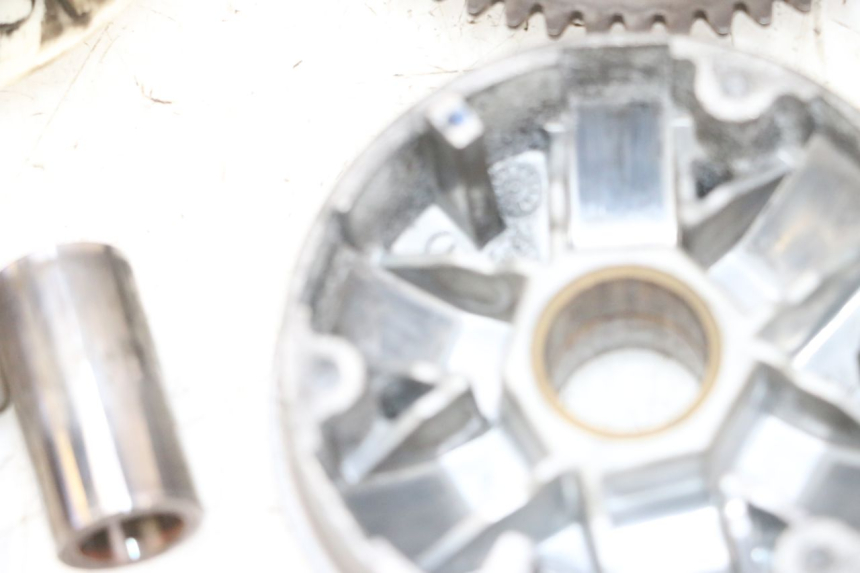 photo de VARIATEUR PEUGEOT KISBEE 4T 50 (2010 - 2017) - Points de fixation