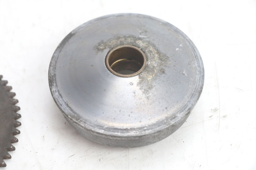 photo de VARIATEUR PEUGEOT KISBEE 4T 50 (2018 - 2022) - Points de fixation