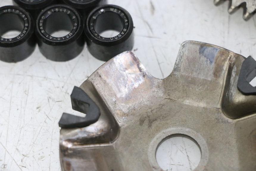 photo de VARIATEUR KYMCO AGILITY 4T 50 (2018 - 2022) - Gros plan technique