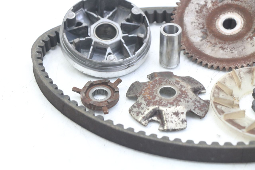 photo de VARIATEUR KYMCO LIKE 4T 50 (2009 - 2018) - Points de fixation