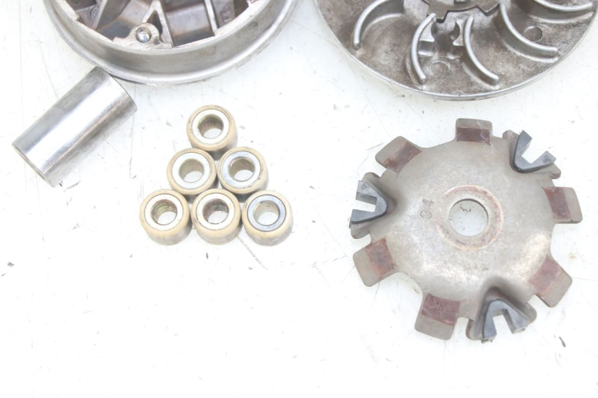 photo de VARIATEUR PEUGEOT LUDIX 50 (2005 - 2007) - Points de fixation