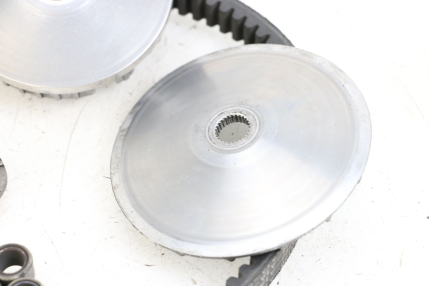 photo de VARIATEUR SYM MIO 50 (2005 - 2010) - Gros plan technique